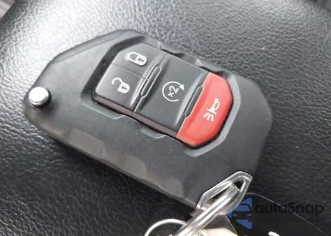 2023 Jeep Wrangler 4Xe 4X4 z USA, uszkodzony, nr VIN 1C4JJXN63PW625829